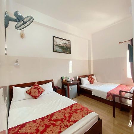 Khach San My Ngoc Hotel บวนมาถวต ภายนอก รูปภาพ