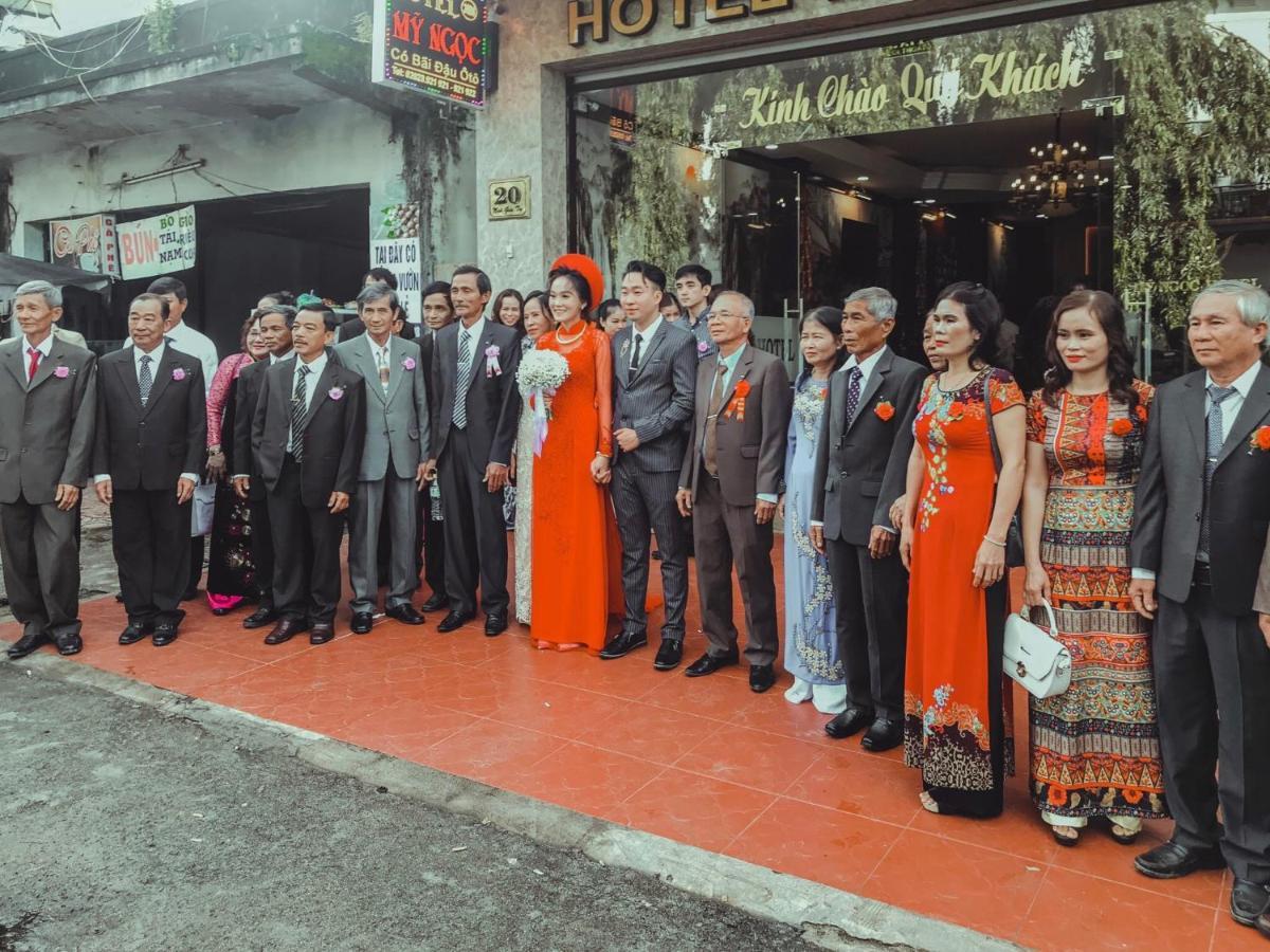 Khach San My Ngoc Hotel บวนมาถวต ภายนอก รูปภาพ